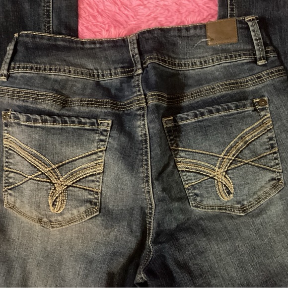 NWOT WALLFLOWER BOOTCUT JEANS SIZE 7R DOUBLE BUTTON WAIST - Picture 3 of 3